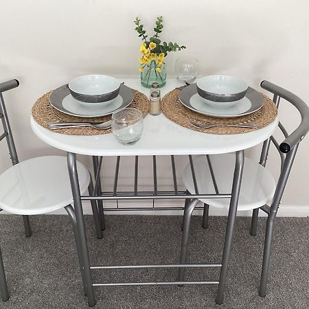 Park House Apartment Тамуърт Екстериор снимка